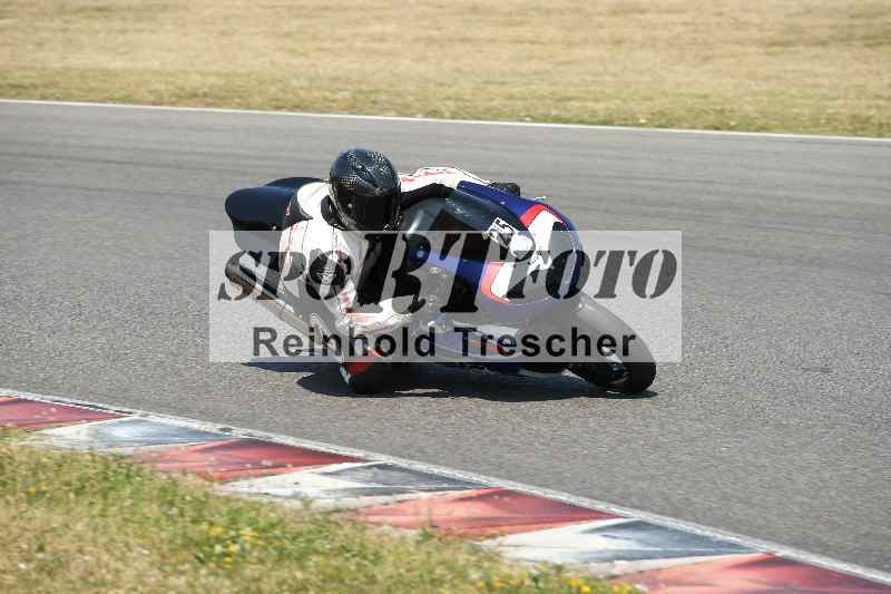 /Archiv-2023/28 05.06.2023 Moto Club Anneau du Rhin/vert-medium/25